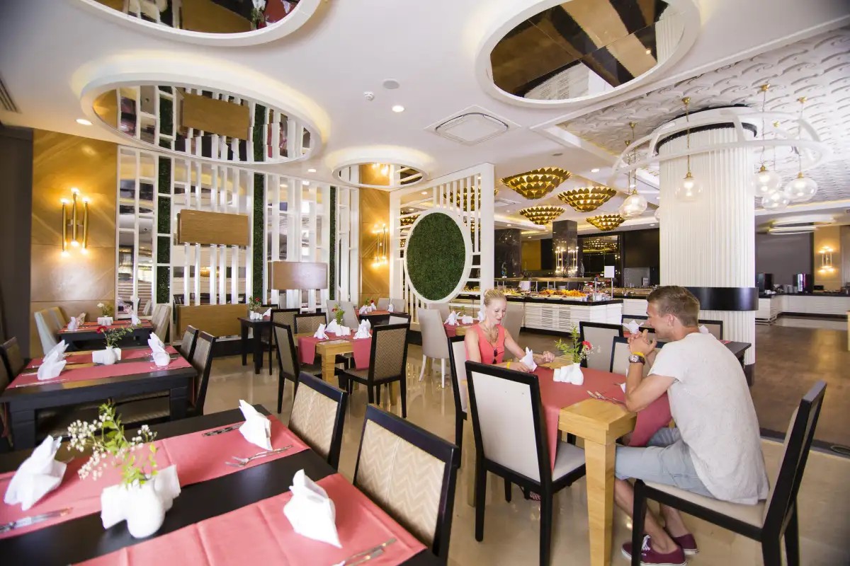 PORT RIVER HOTEL & SPA