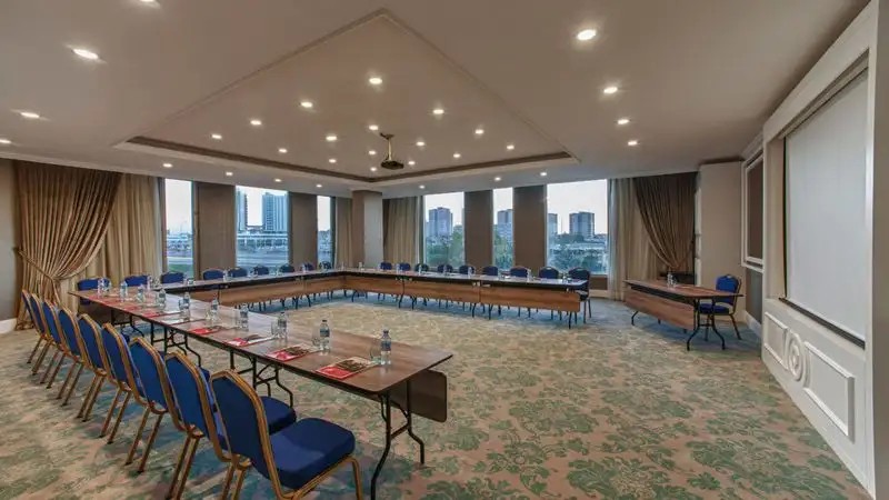 RAMADA KAYA PLAZA HOTEL