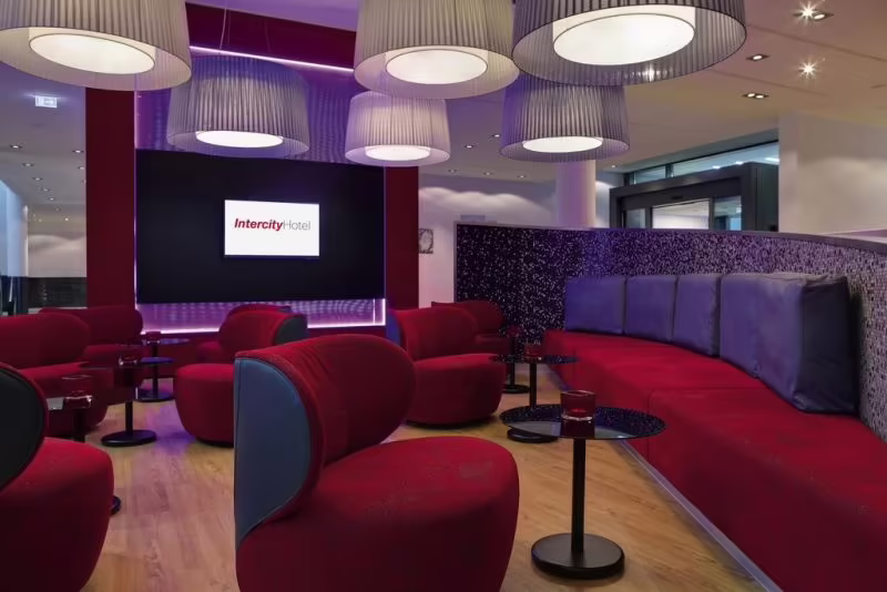 INTERCITY BERLIN HAUPTBAHNHOF