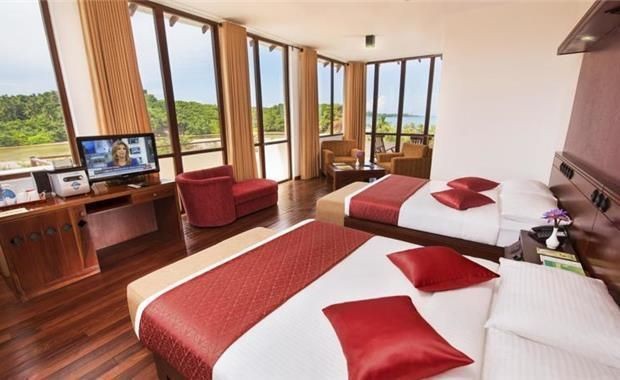deluxe with jacuzzi