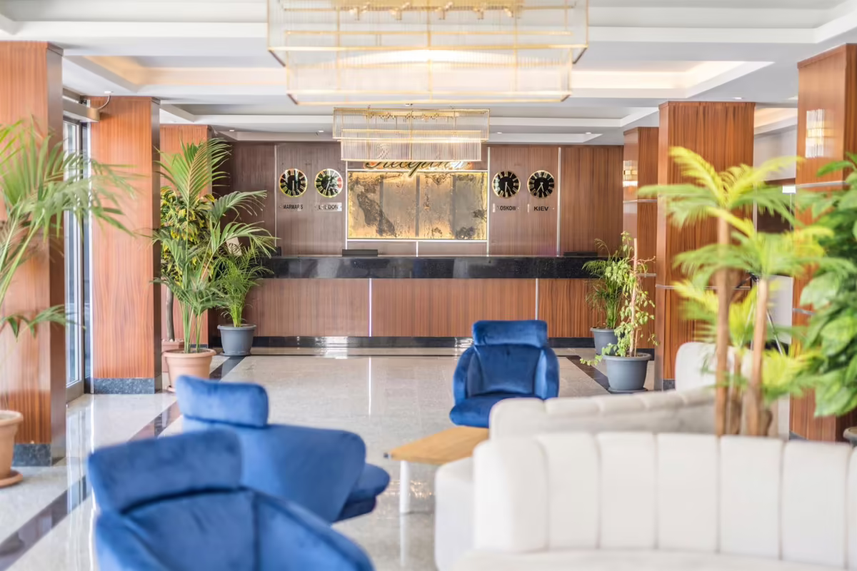 POINT BEACH HOTEL