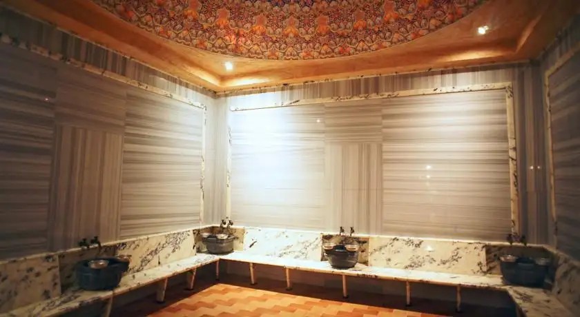 MAXI PARK HOTEL & SPA