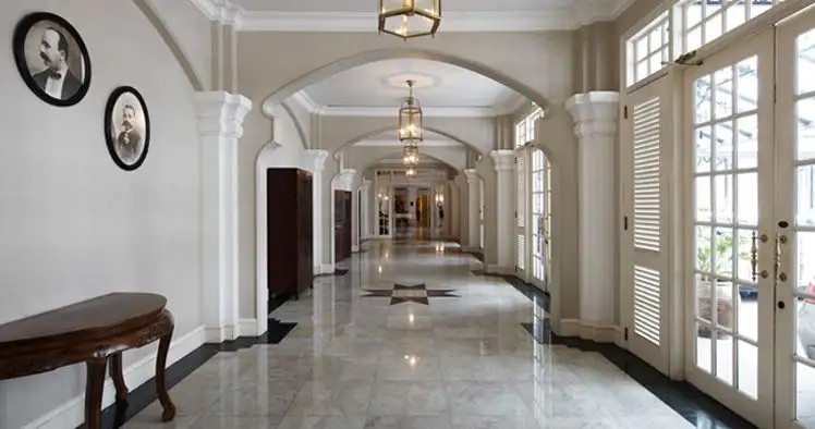 EASTERN & ORIENTAL HOTEL