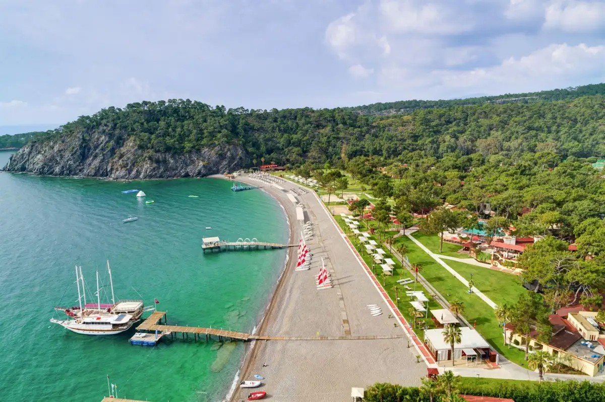 ROBINSON CAMYUVA ADULTS ONLY