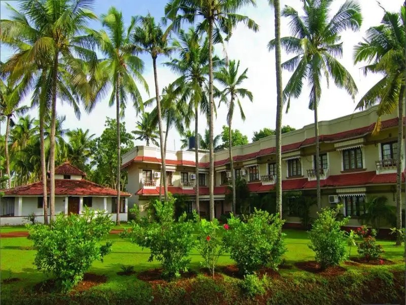 BLOOMING BAY CLIFFTOP BEACH RESORT