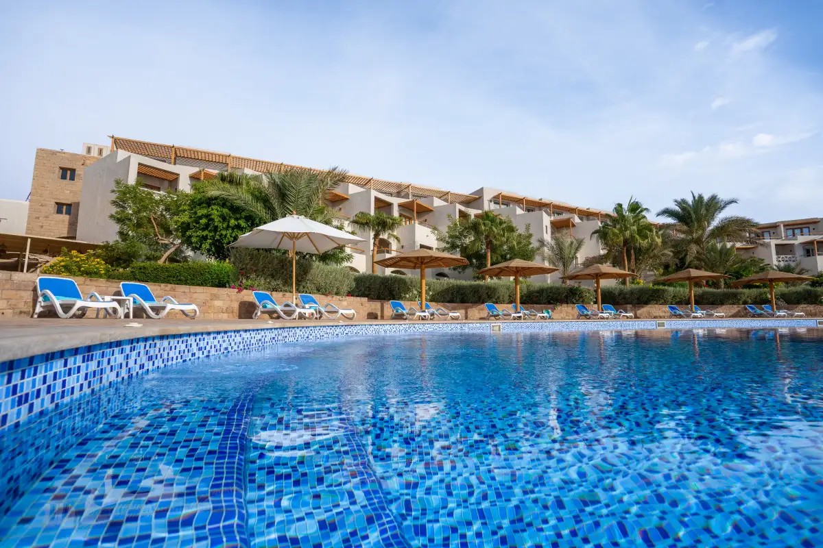 FORT ARABESQUE BEACH RESORT