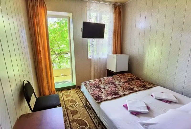 COME INN НА КЛЕНОВОЙ