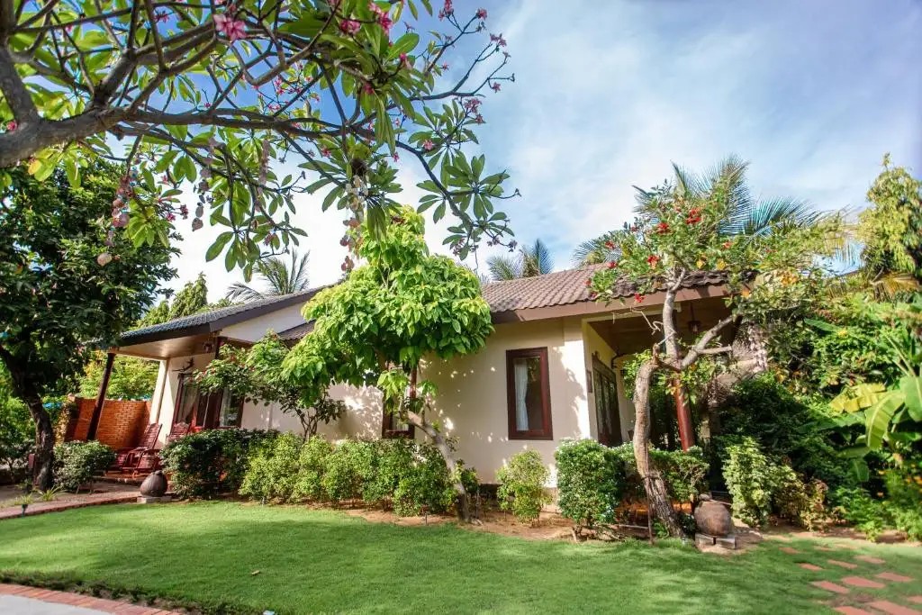 BAO QUYNH BUNGALOW