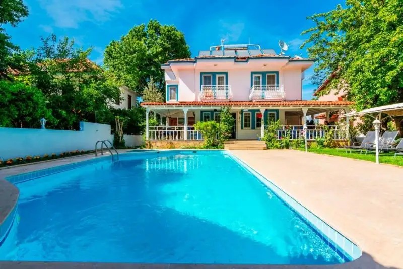 CALYPSO COZY SUITES