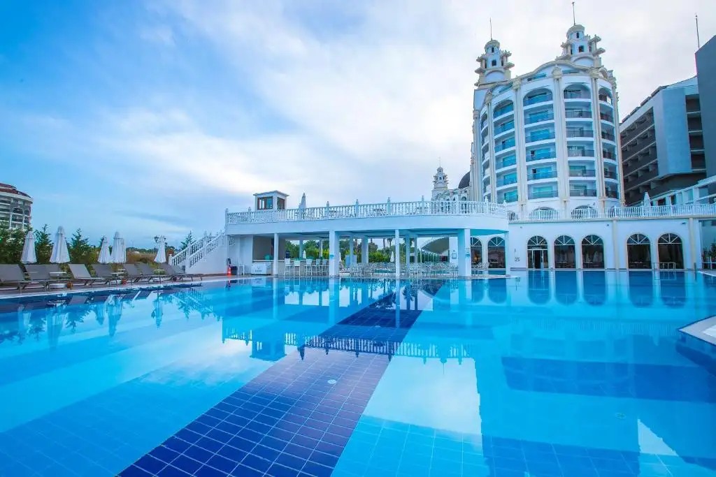 JADORE DELUXE HOTEL & SPA