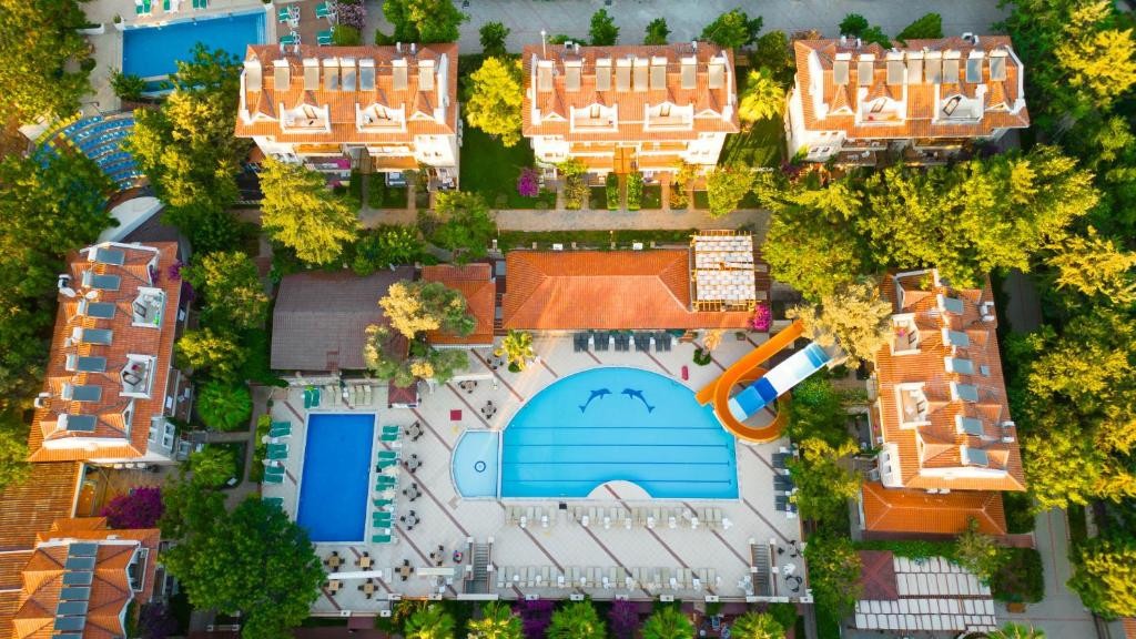 PERDIKIA HILL FAMILY RESORT