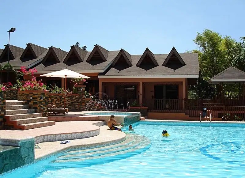 FLUSHING MEADOWS COUNTRY RESORT