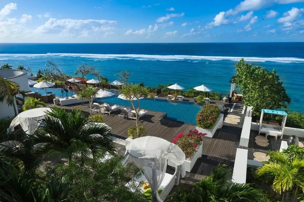 SAMABE BALI SUITES & VILLAS