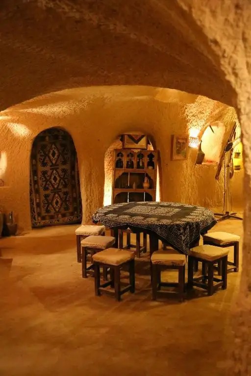 KIRKIT HOTEL