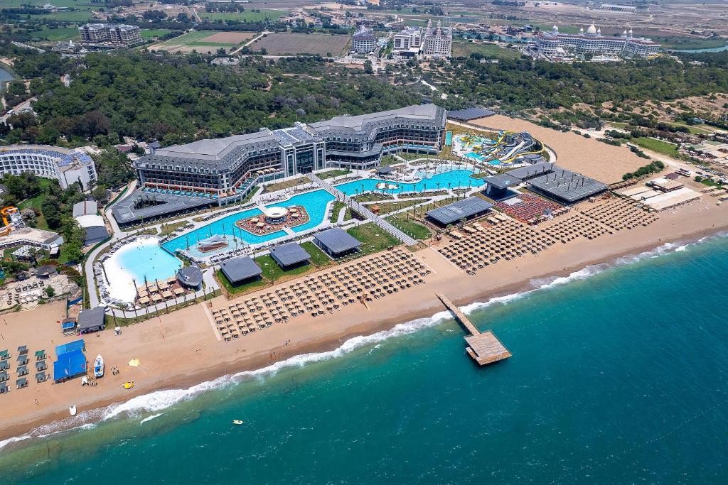 LAGO HOTEL (EX. AZURA DELUXE SORGUN)