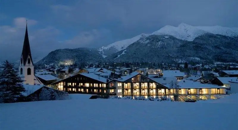 ALPENHOTEL FALL IN LOVE