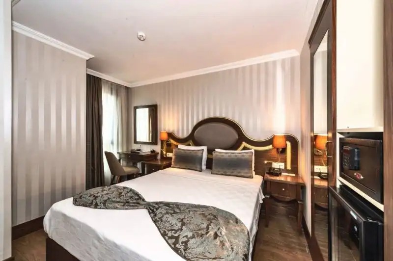 THE CENTRAL HOTEL
