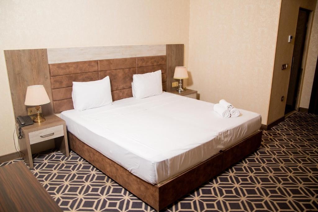 PIANO HOTEL BAKU