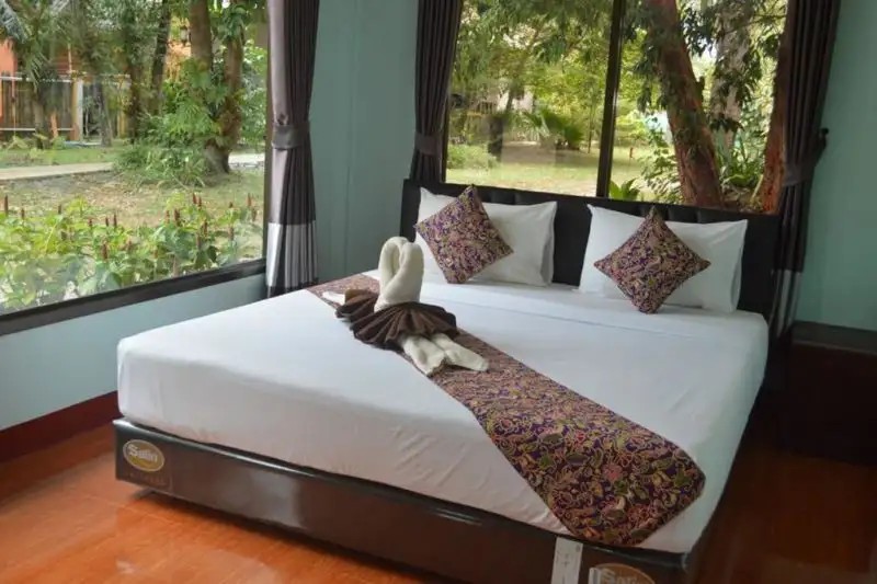 BAAN LONG BEACH