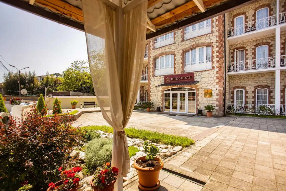 НИКОПОЛИ (БЫВШ. ОЛИВА)