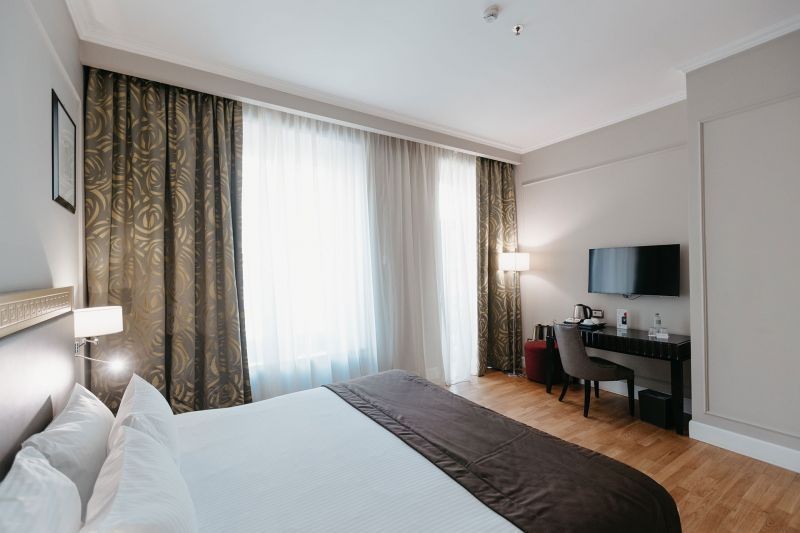 large double / classic double or twin with balcony