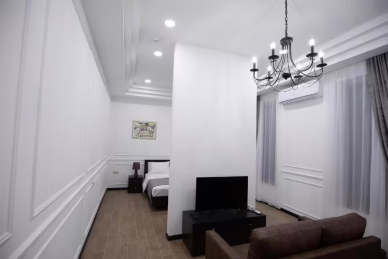BOUTIQUE LIVING HOTEL