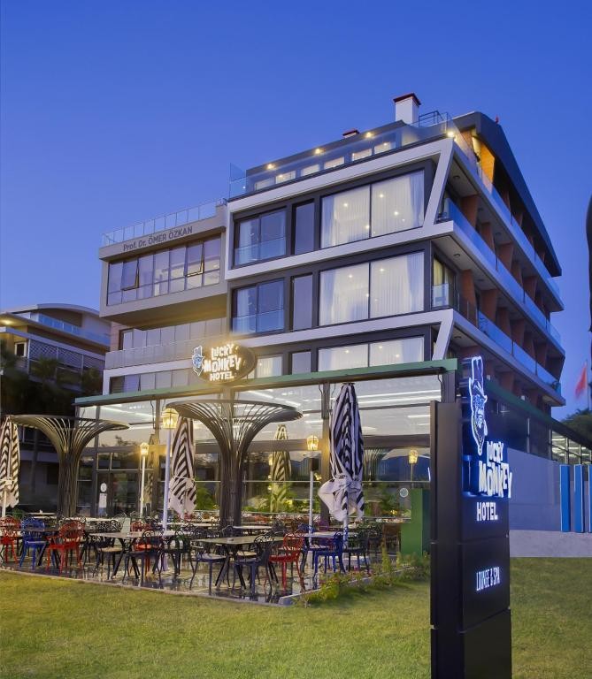 LUCKY MONKEY HOTEL BOUTIQUE