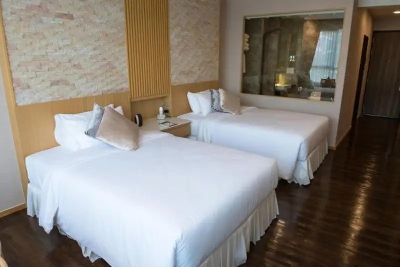 NORTH HILL CITY RESORT