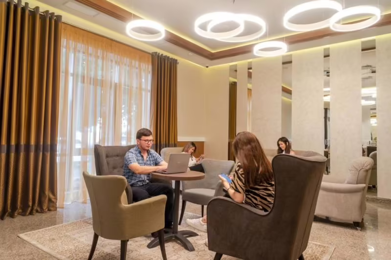 ROYAL PLUS HOTEL