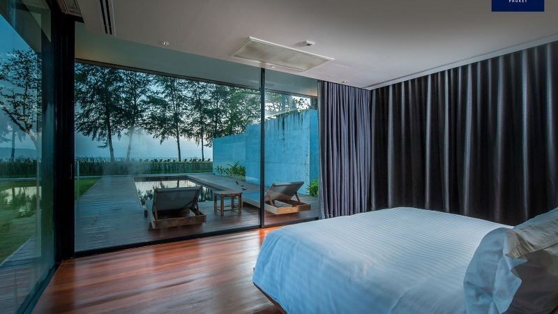 1 bedroom pool villa beachfront