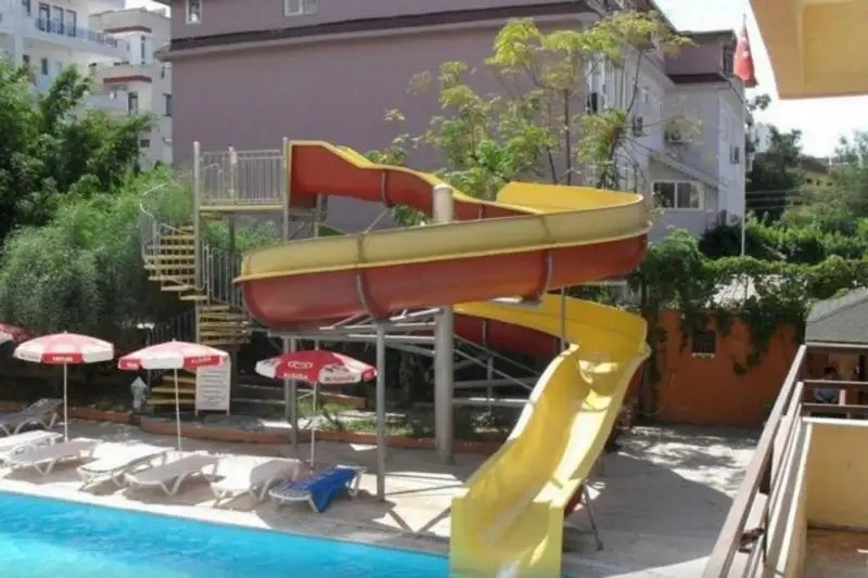 HOLIDAY WORLD