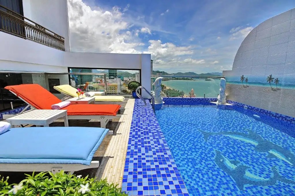 BOSS HOTEL