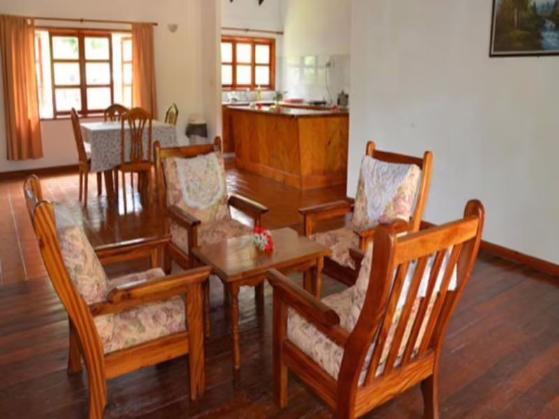 PARADISE FLYCATCHERS LODGE