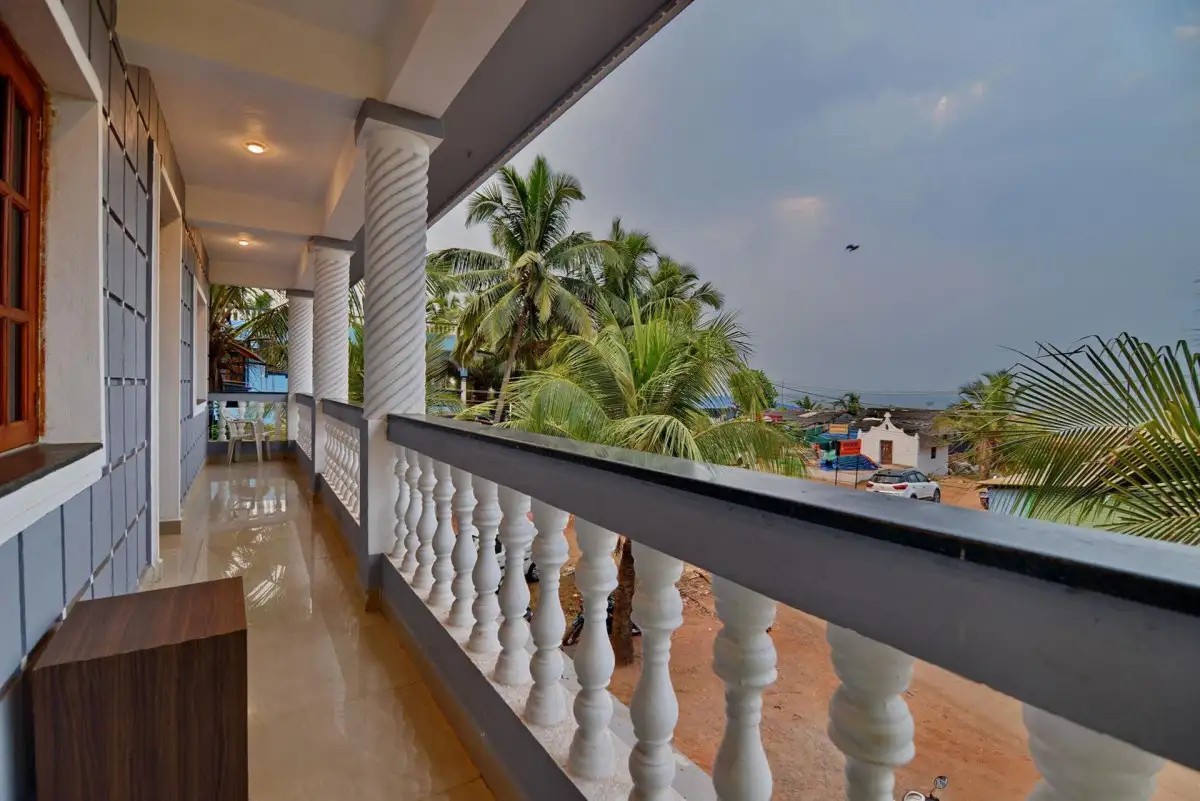 GROTTO BAY HOLIDAY HOMES