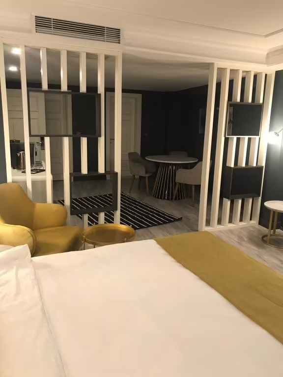 B LOFT HOTEL