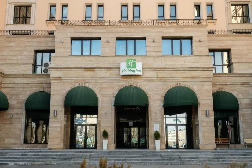 HOLIDAY INN AKTAU