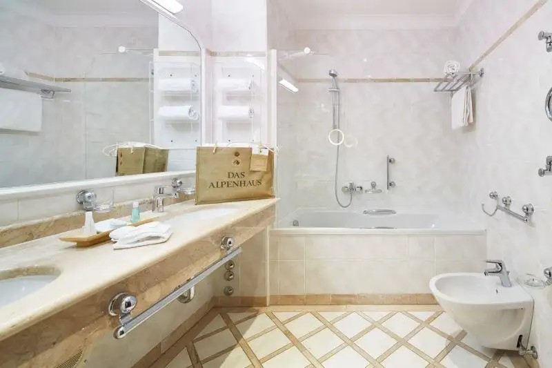 ALPENHAUS (EX. GRAND PARK)