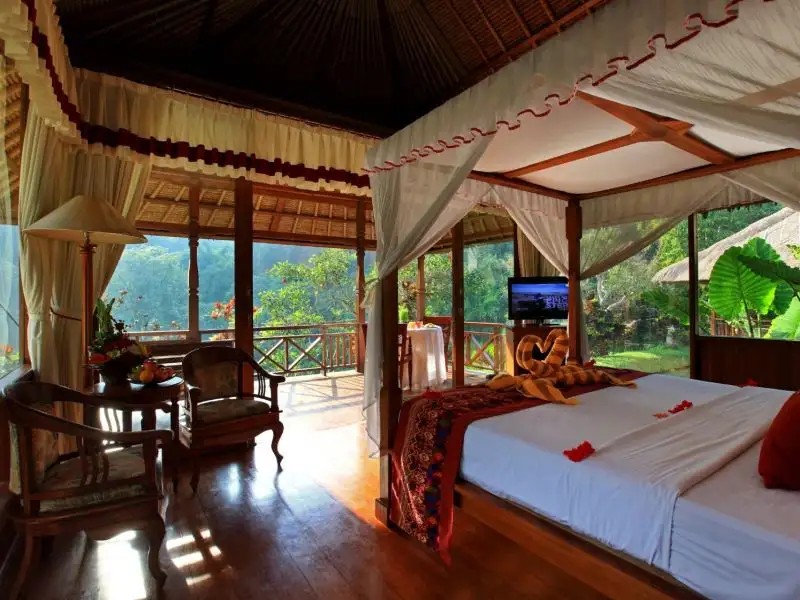 SANTI MANDALA VILLA & SPA