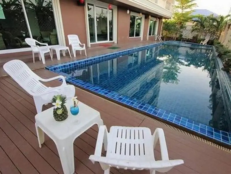 CONVENIENT GRAND HOTEL