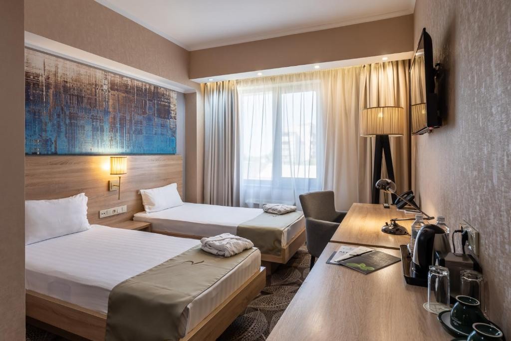 RENION PARK HOTEL