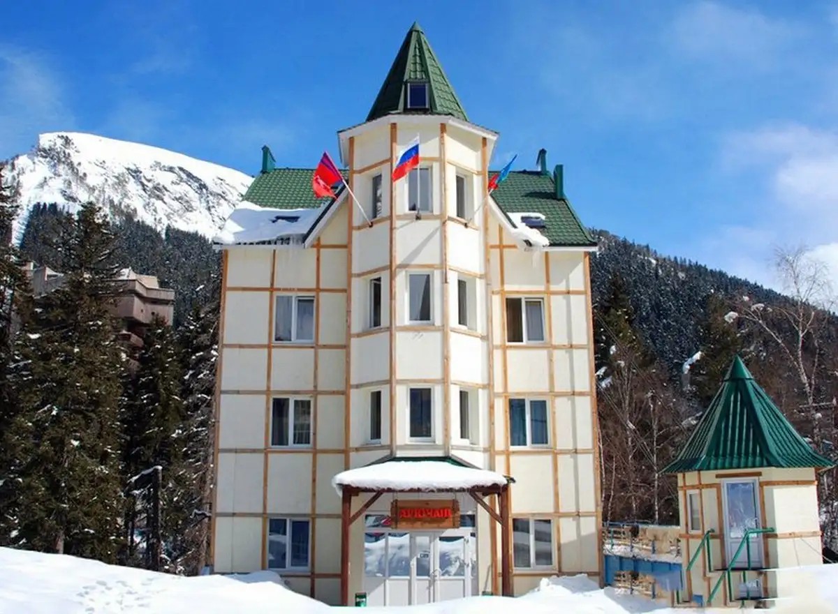 АРЮЧАТ ОТЕЛЬ