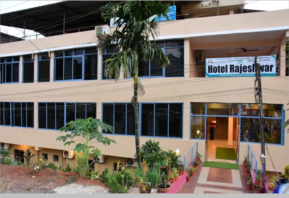 HOTEL RAJESHWAR (EX. AANANDA HOTEL)