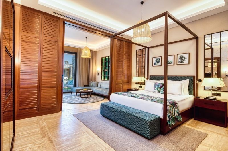 luxury lagoon suite