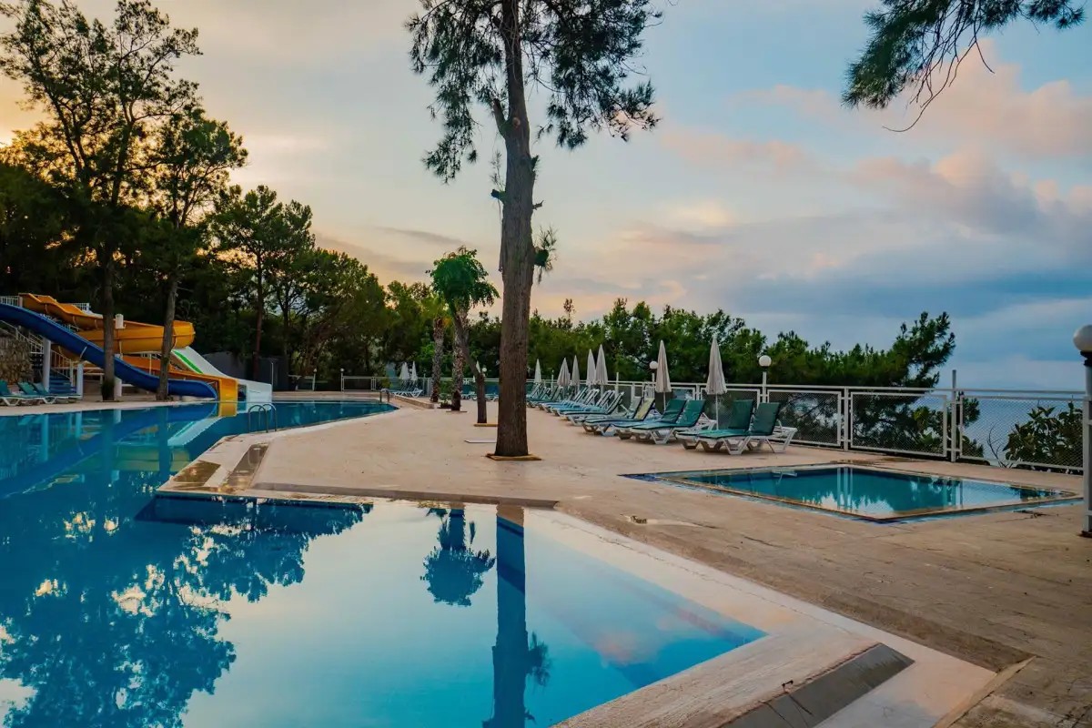 SENZA GARDEN HOLIDAY CLUB (EX. LARISSA HILL BEACH)