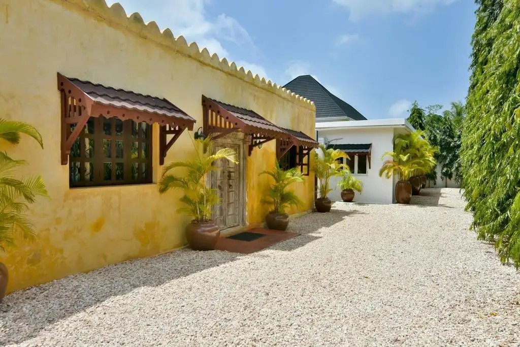 KIDOTI VILLAS
