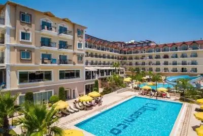 LOCEANICA BEACH RESORT HOTEL