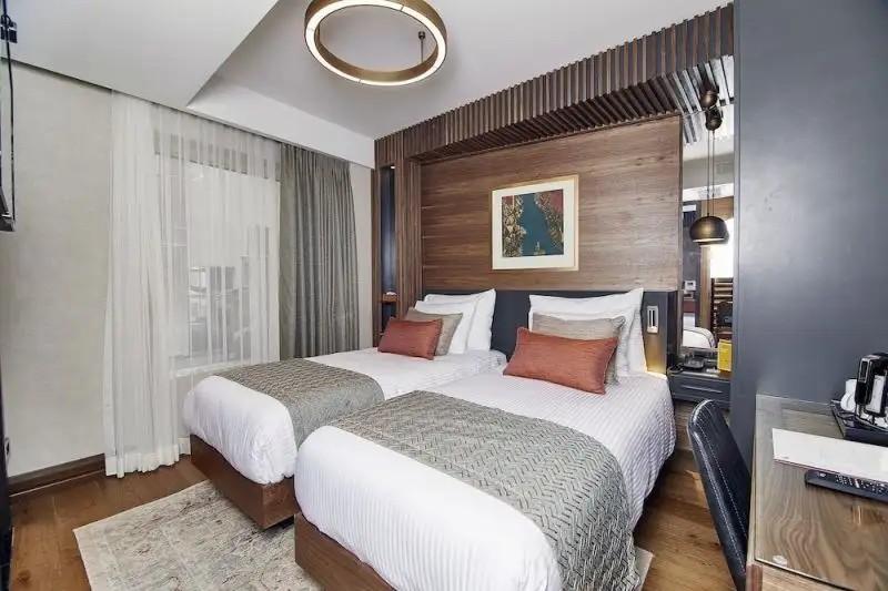 LEVNI PLUS HOTEL