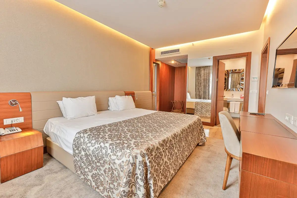 RAMADA PLAZA BY WYNDHAM ISTANBUL ATAKOY (EX. RAMADA HOTEL AND SUITES ISTAMBUL ATAKOY)