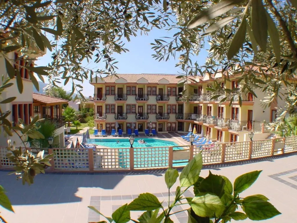 BELCEHAN BEACH