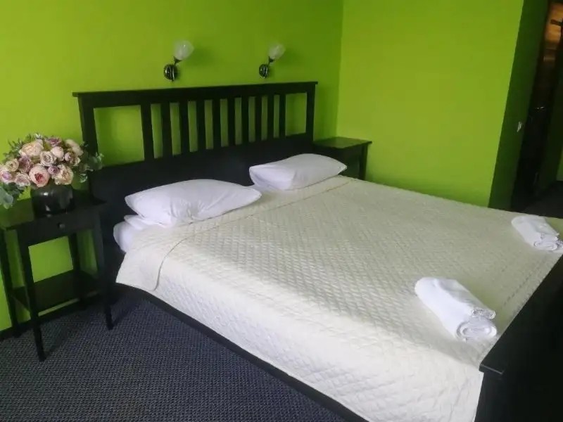 SLEEP HOUSE (СЛИП ХАУС)